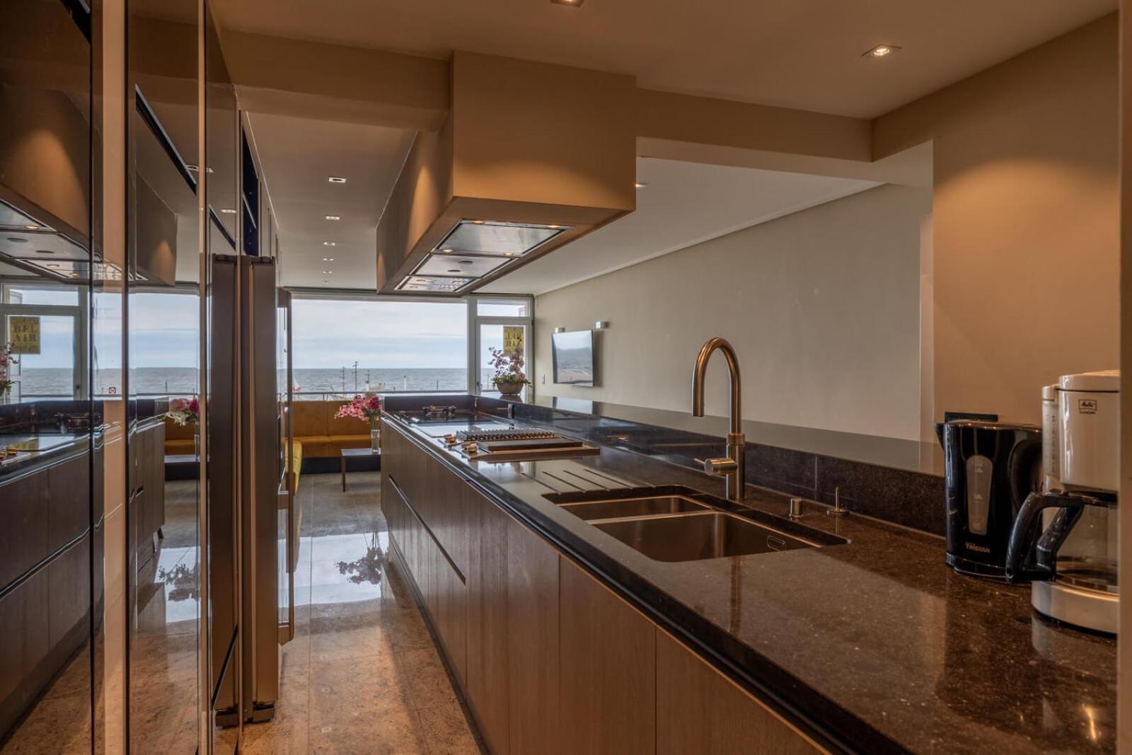 Appartement Seaview Superior 8p - - O'seacooking - Luxe Keuken,frontaal Zeezicht, Direct Aan Het Gelegen Oostende