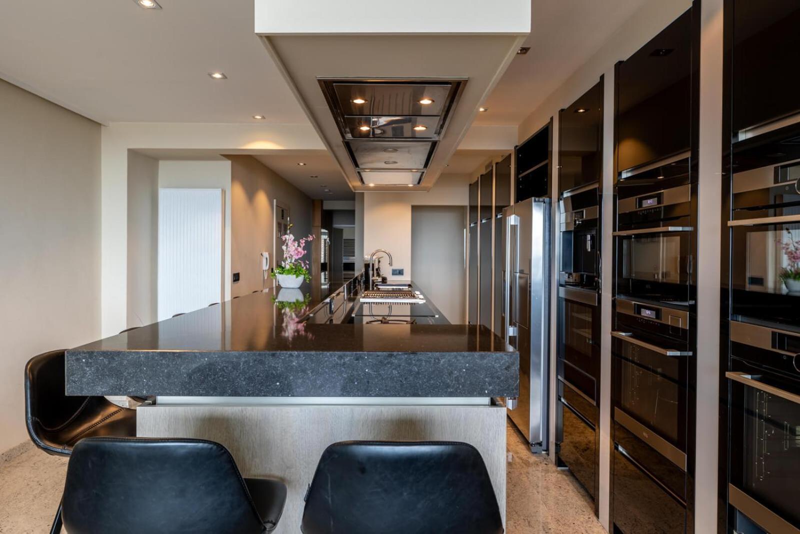 Seaview Superior 8p - - O'seacooking - Luxe Keuken,frontaal Zeezicht, Direct Aan Het Gelegen Appartement Oostende